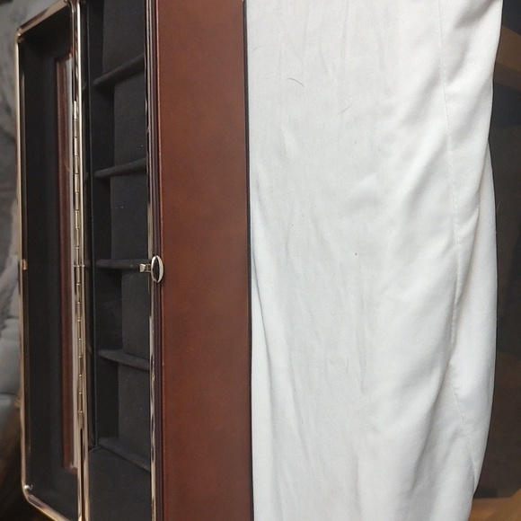 Watch Box - Picture 2 of 7